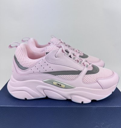 B22 Low Top Sneakers