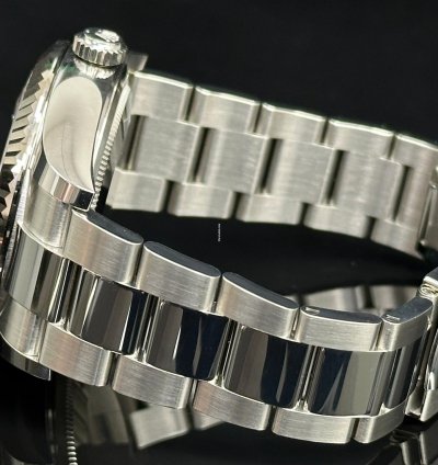 Rolex Sky-dweller Black Dial Oyster Bracelet 2024