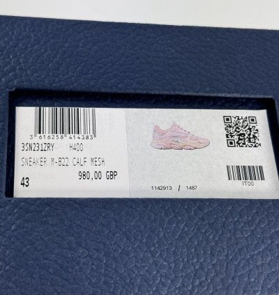B22 Low Top Sneakers