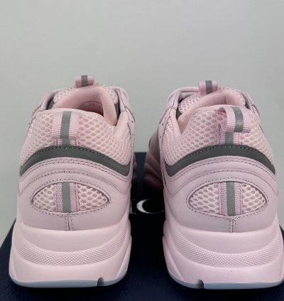 B22 Low Top Sneakers