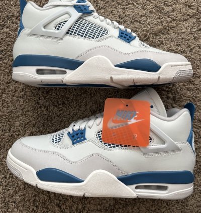 Air Jordan 4 Retro Military Blue