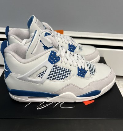 Air Jordan 4 Retro Military Blue Size 10 5