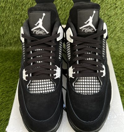 Air Jordan 4 Retro White Thunder