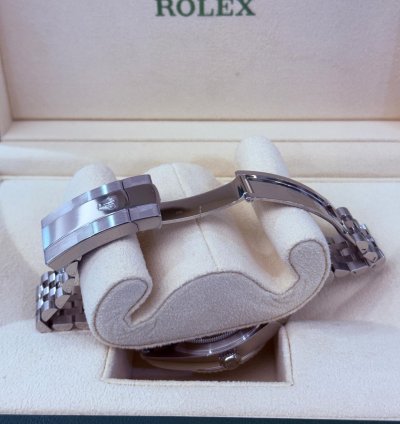 Rolex Sky-dweller Blu Nuovo 2025 Jubilee Full Set Con Documenti Scatola Rolex