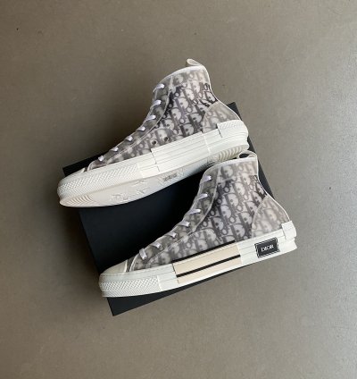 B23 High-top Sneaker