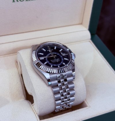Rolex Sky-dweller Blu Nuovo 2025 Jubilee Full Set Con Documenti Scatola Rolex