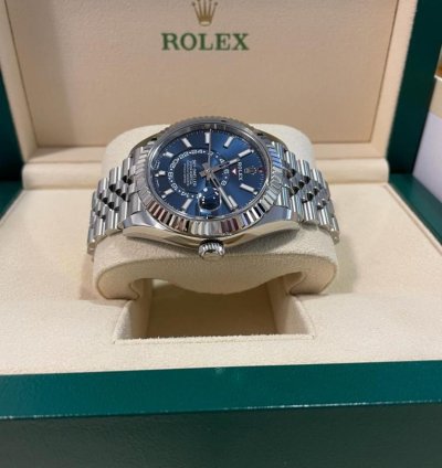 Rolex Sky-dweller Blue Dial - 326934 - Jubilee