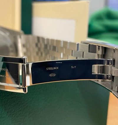 Rolex Sky-dweller Blue Dial - 326934 - Jubilee