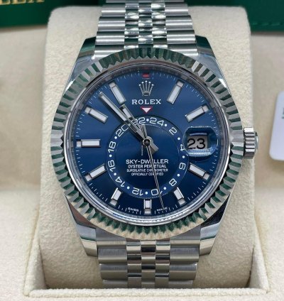 Rolex Sky-dweller Blue Dial 42mm Automatic Stainless Steel Jubilee New 326934