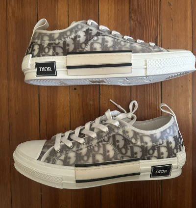 B23 Low-top Sneaker