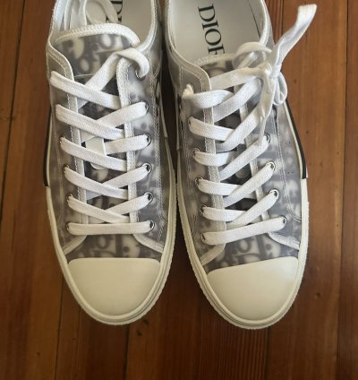 B23 Low-top Sneaker