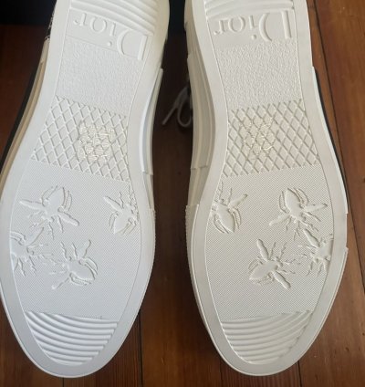 B23 Low-top Sneaker