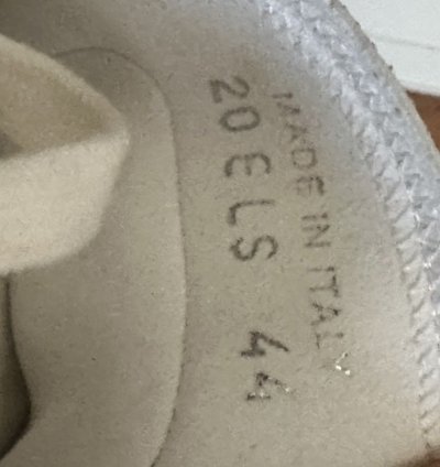 B23 Low-top Sneaker