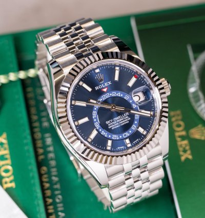 Rolex Sky-dweller Blue Dial Jubilee New Unworn Box And Papers 2022 326934