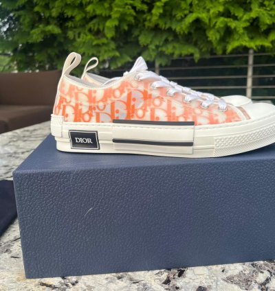 B23 Lt Oblique Low Top Sneakers In Orange