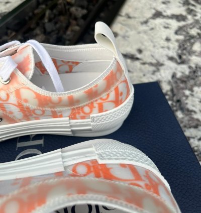 B23 Lt Oblique Low Top Sneakers In Orange
