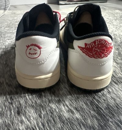 Brand New Travis Scott Olives
