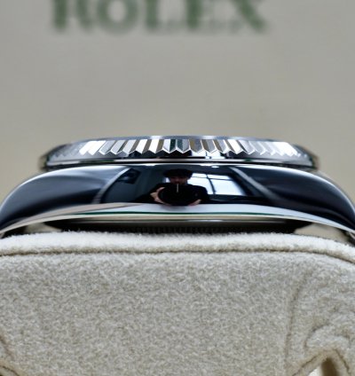 Rolex Sky-dweller Blue Dial Oyster Bracelet 326934 Full Set 2021