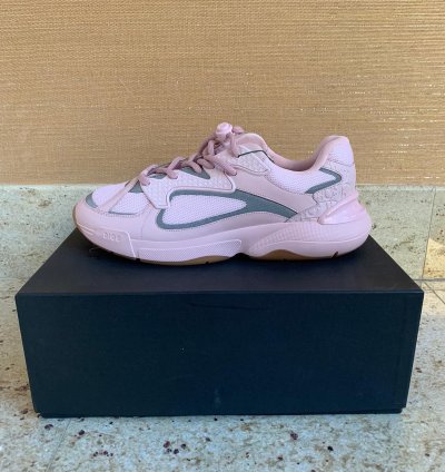 B24 Low Top Sneakers In Pink
