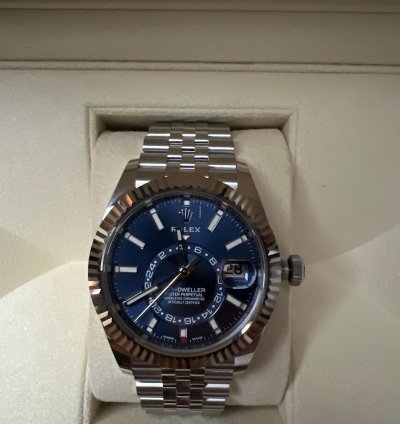 Rolex Sky-dweller Blue In Stock Jubilee-band 06 22 Unworn Lc100