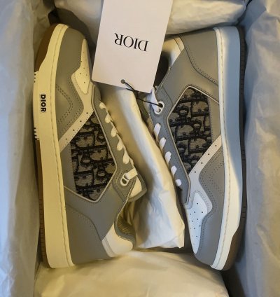 B27 Low Top Sneaker brand New