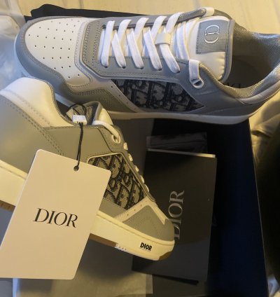 B27 Low Top Sneaker brand New