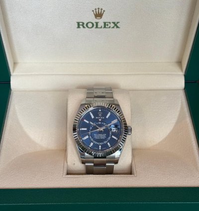 Rolex Sky-dweller Blue New Unworn Year 2021 Full Set With Original Receipt