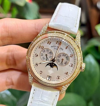 Patek Philippe Annual Calendar 4937r-001