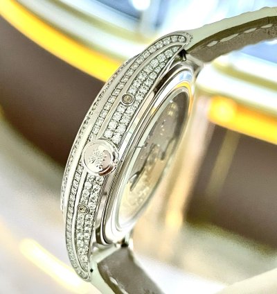 Patek Philippe Annual Calendar 4948g 010