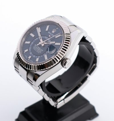 Rolex Sky-dweller Bright Blue New Unworn Year 2017 Full Set With Original Receipt