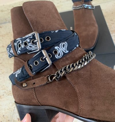 Bandana Chain Boots In Chocolate