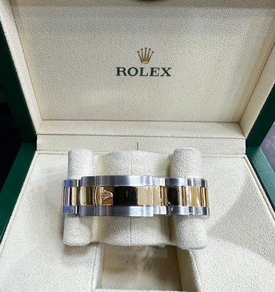 Rolex Sky-dweller Champagne Dial