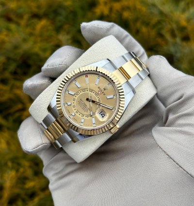 Rolex Sky-dweller Champagne Dial