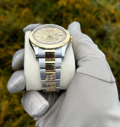 Rolex Sky-dweller Champagne Dial