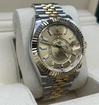 Rolex Sky-dweller Champagne Dial 326933 Jubilee Bracelet New
