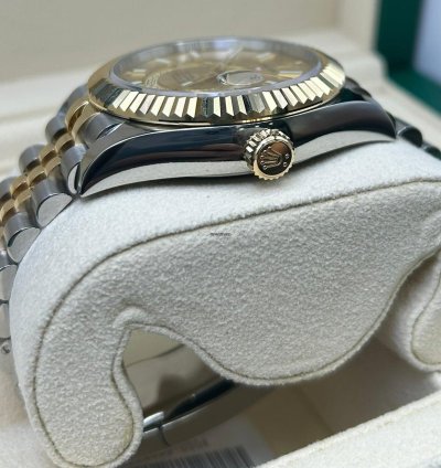 Rolex Sky-dweller Champagne Dial 326933 Jubilee Bracelet New