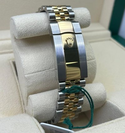Rolex Sky-dweller Champagne Dial 326933 Jubilee Bracelet New