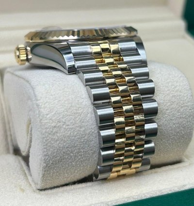 Rolex Sky-dweller Champagne Dial 326933 Jubilee Bracelet New
