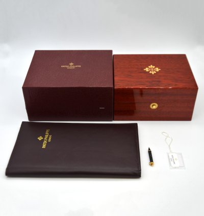 Patek Philippe Annual Calendar 5146 1j-001