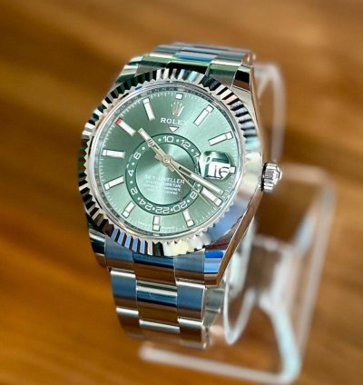 Rolex Sky-dweller Complete Mint Green Sky-dweller 42 Mm On Oyster Ref 336934