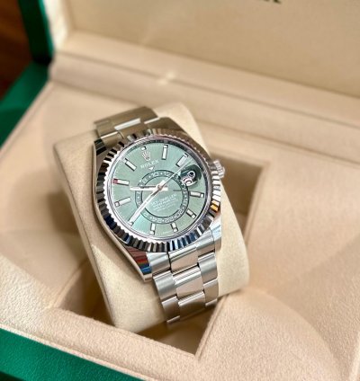 Rolex Sky-dweller Complete Mint Green Sky-dweller 42 Mm On Oyster Ref 336934