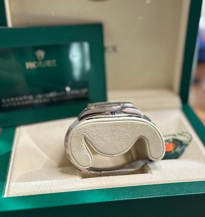 Rolex Sky-dweller Complete Mint Green Sky-dweller 42 Mm On Oyster Ref 336934