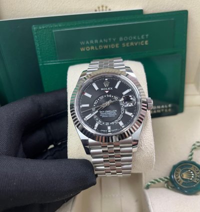 Rolex Sky-dweller Fluted Bezel Black Index Dial Jubilee Bracelet 336934