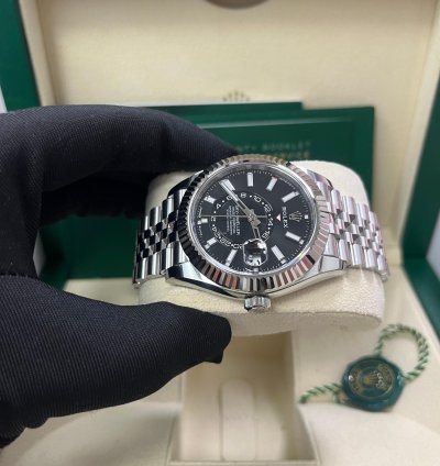 Rolex Sky-dweller Fluted Bezel Black Index Dial Jubilee Bracelet 336934