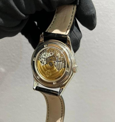 Patek Philippe Annual Calendar 5147g-001