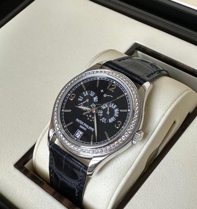 Patek Philippe Annual Calendar 5147g-001