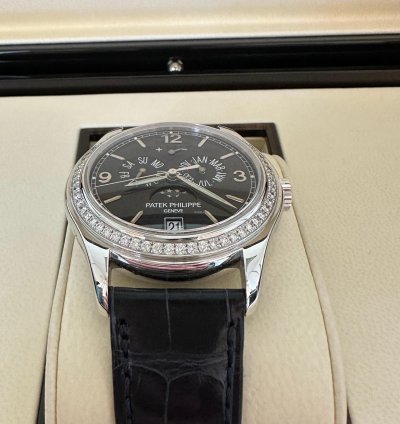 Patek Philippe Annual Calendar 5147g-001