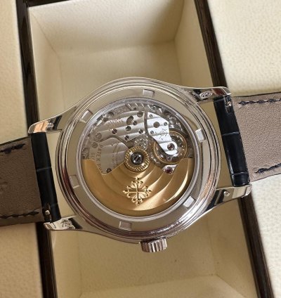 Patek Philippe Annual Calendar 5147g-001
