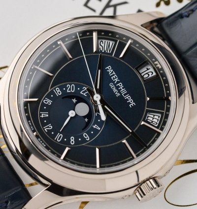 Patek Philippe Annual Calendar 5205g - 18k White Gold - Blue Dial - Full Set - Like New