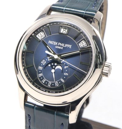 Patek Philippe Annual Calendar 5205g-0013 Automatic Very Good